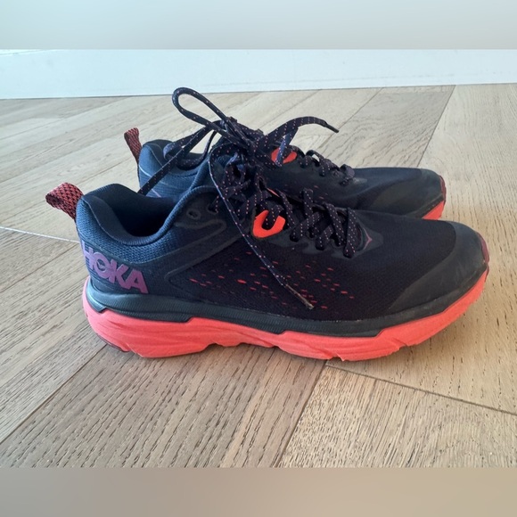hoka womens challenger atr 6 size 7.5B - Picture 1 of 5